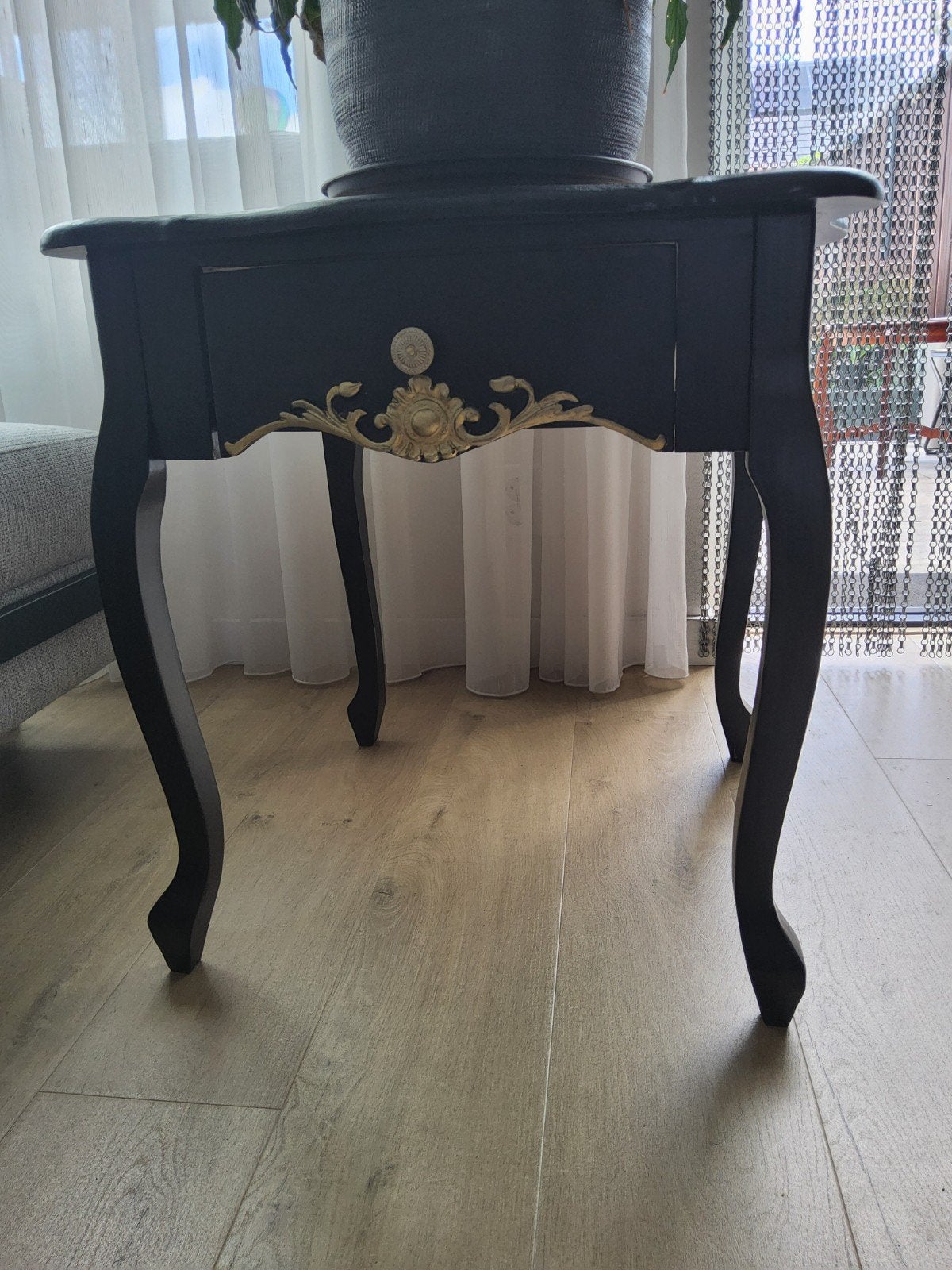 Leuk zwart tafeltje met lade, 60 cm breed, 62 cm hoog, Huis en Inrichting, Tafels | Bijzettafels, Ophalen, Gebruikt, 55 tot 75 cm