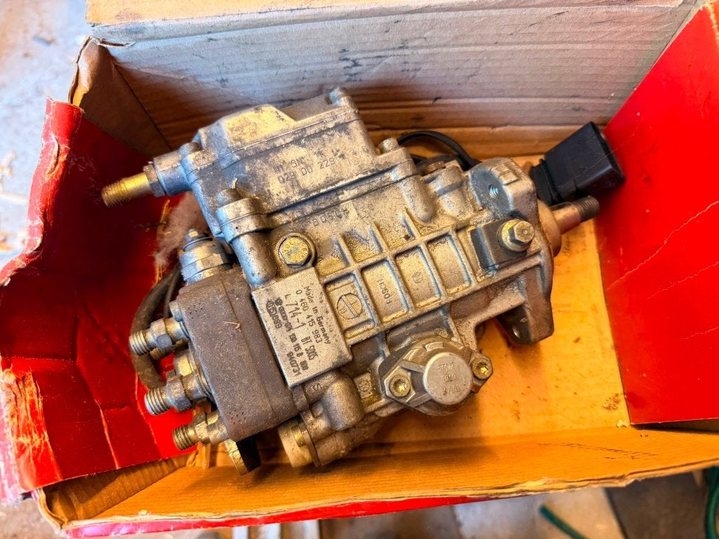 Diesel pomp VW T4 2.5tdi ACV, Ophalen, Volkswagen, E-mailadres fabrikant, Postadres fabrikant