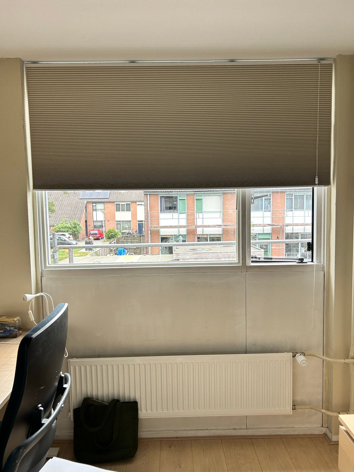 Verduisterend Plisségordijn Beige 140x181 cm, Huis en Inrichting, Stoffering | Gordijnen en Lamellen, Ophalen, Verduisterend, Beige