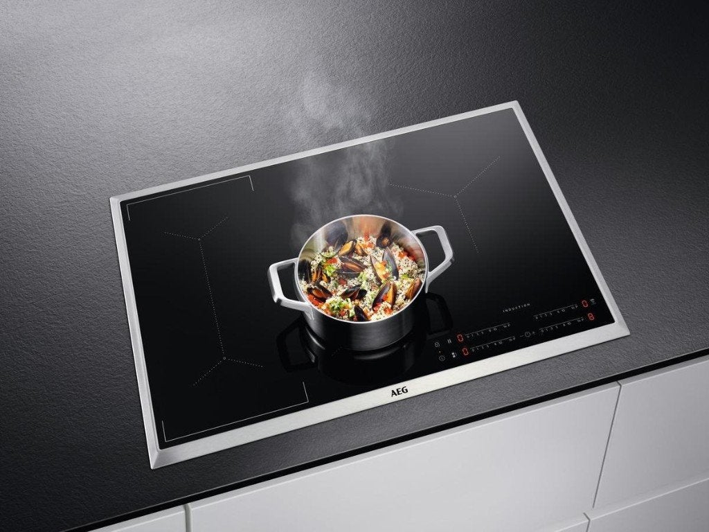 AEG IKE84441XB Inductiekookplaat 80 cm - in zeer nette staat, Ophalen, 4 kookzones, Zo goed als nieuw, Energieklasse A of zuiniger