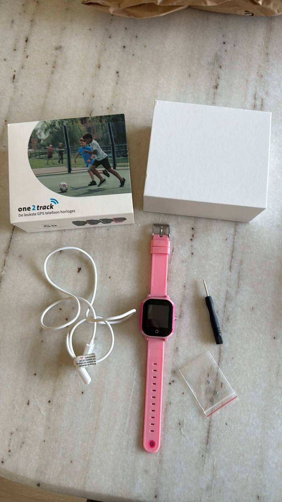 One2Track Connect Go roze, Sieraden, Tassen en Uiterlijk, Horloges | Kinderen, Zo goed als nieuw, Meisje, Roze, Ophalen of Verzenden