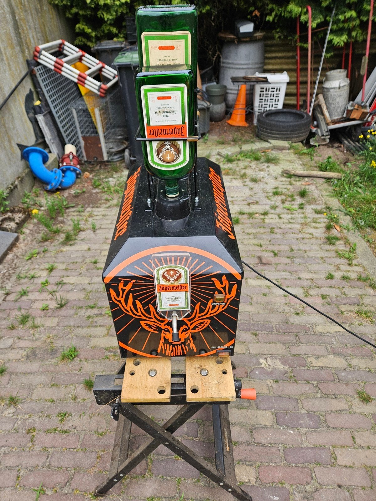 JAGERMACHINE TEAB, Ophalen