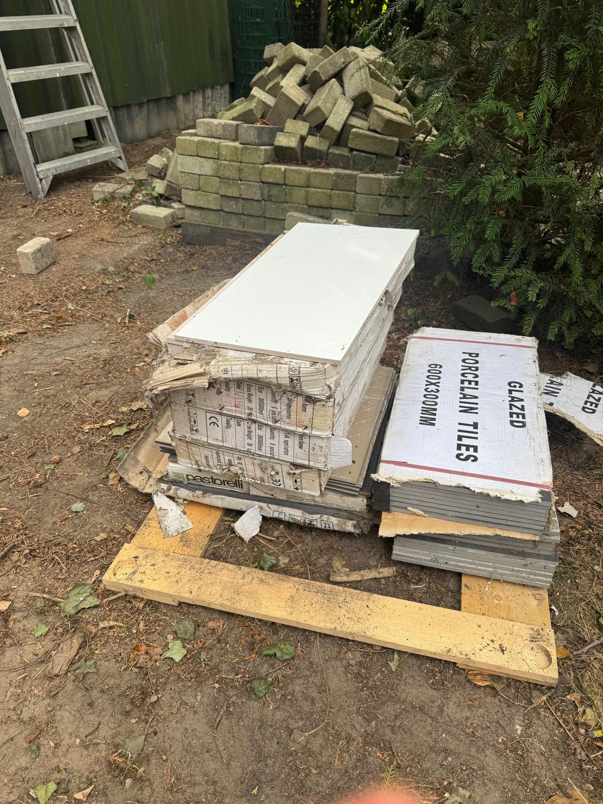 Tegels antraciet (24 stuks) en wit (33 stuks) 60x30, Doe-het-zelf en Verbouw, Platen en Panelen, Ophalen, Zo goed als nieuw