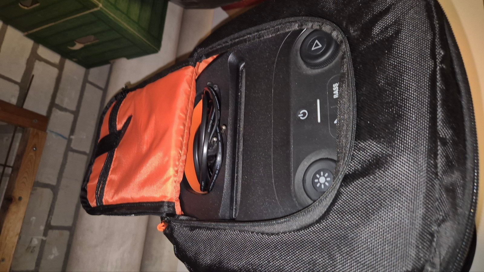 Foto 4 van JBL Partybox 110 met tas en originele oplaadkabel