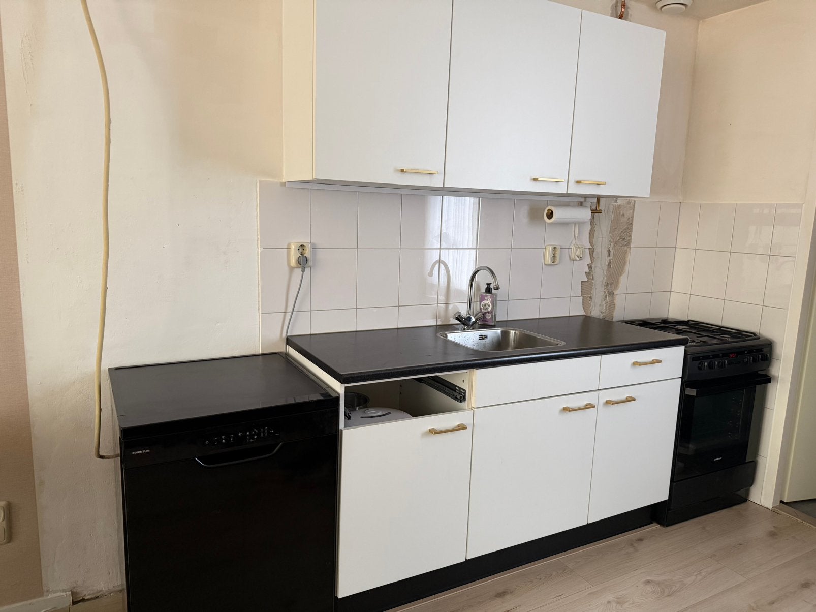 Bribus Keuken incl. Vaatwasser & Gasfornuis + Oven, Ophalen, Zo goed als nieuw