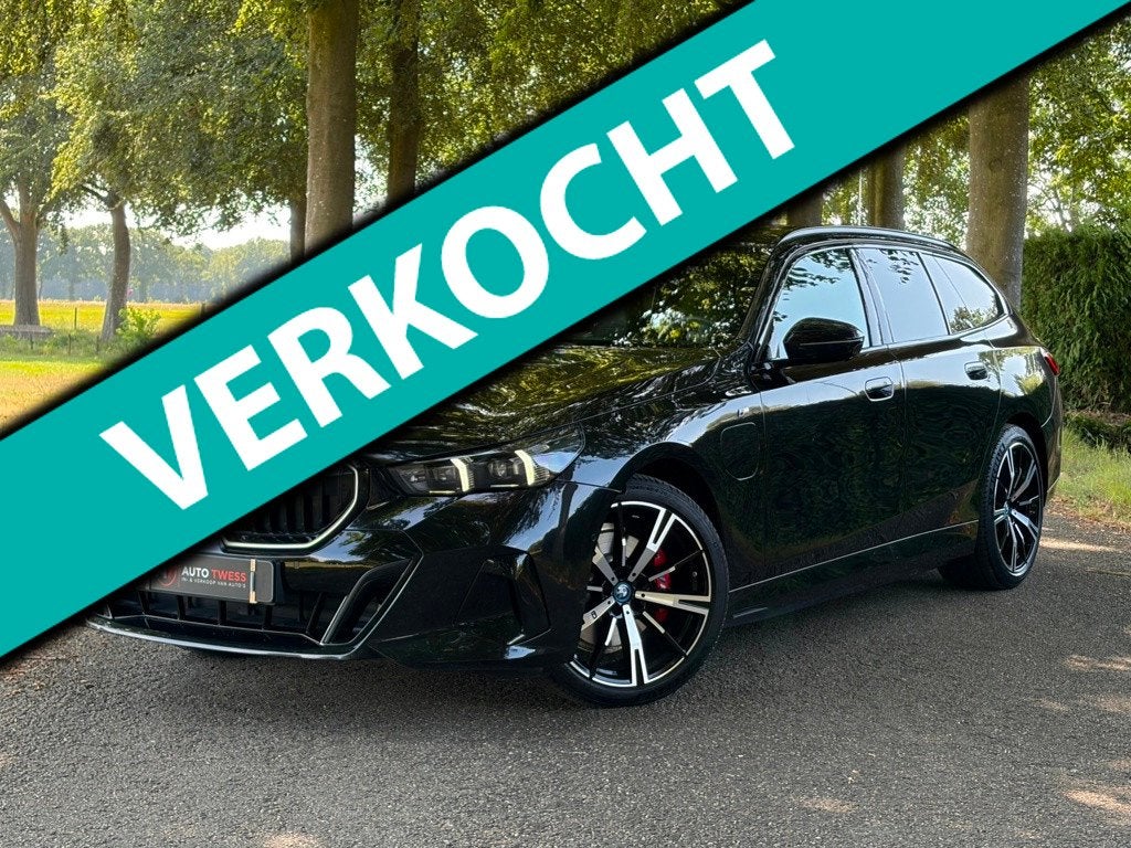 BMW 5-serie Touring 530e Touring M-sport 2024 / memory / laz, Auto's, BMW, Automaat, 1998 cc, Zwart, 5-Serie