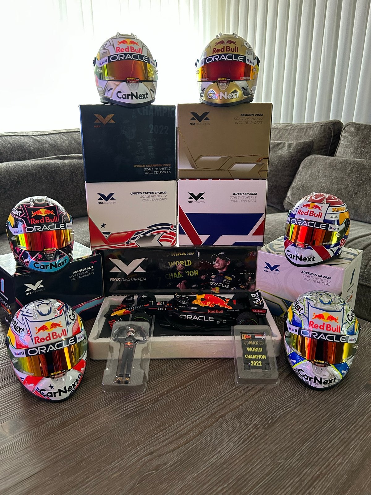 Max Verstappen Collectie: Helmen en RB18 Model, Verzamelen, Ophalen of Verzenden, Zo goed als nieuw, Formule 1