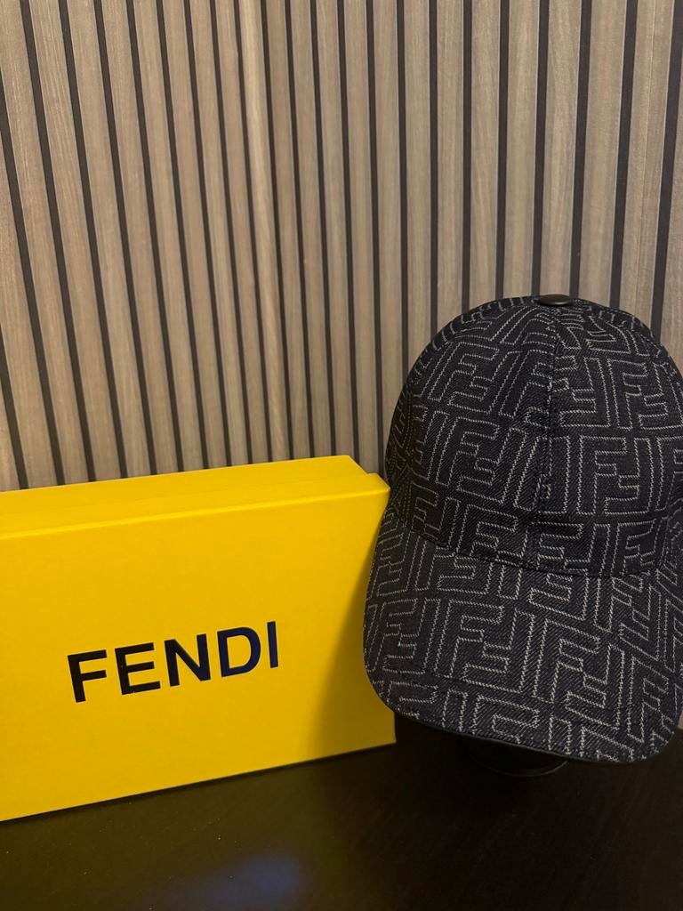 Fendi pet, Ophalen of Verzenden, Nieuw, One size fits all, Pet