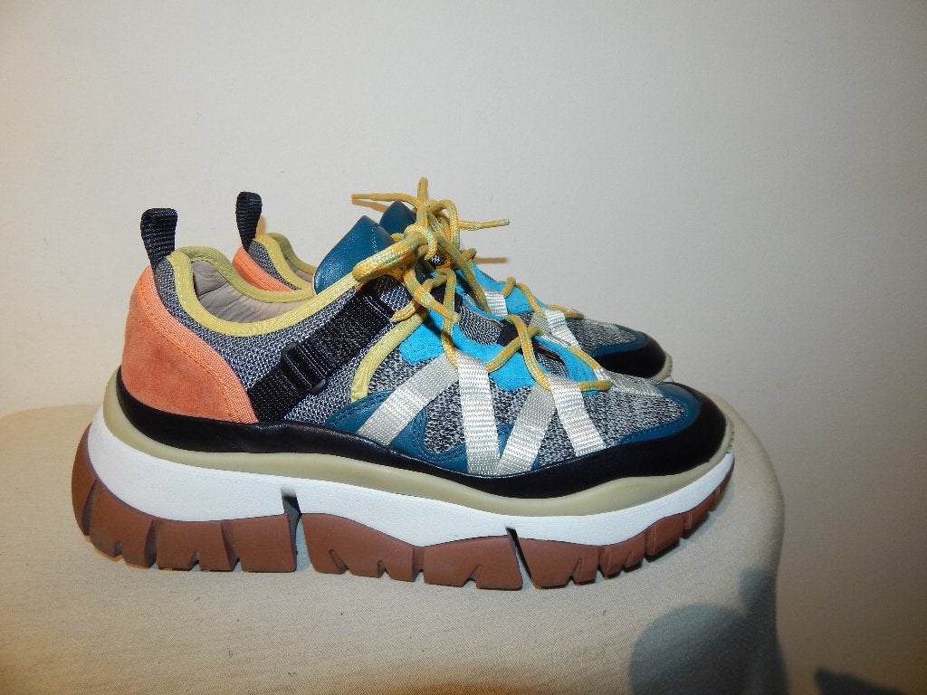 Chloe stoere sneakers kleuren veters zeer goede staat 39, Kleding | Dames, Overige kleuren, Verzenden, Chloe, Sneakers of Gympen