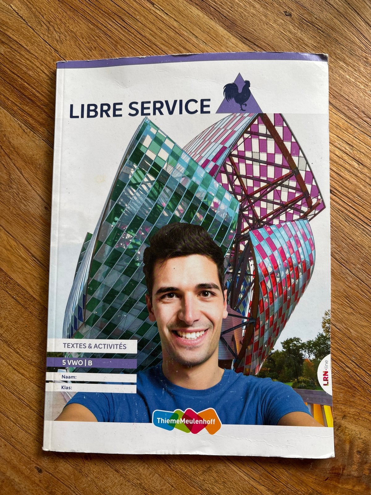Libre Service Teksten & Activités 5 VWO B Frans boek, Ophalen of Verzenden, Alpha, Gelezen