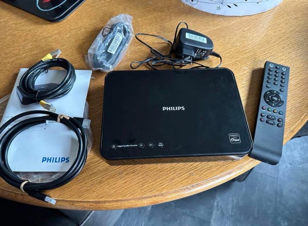 Nieuwe Philips Digitale Ontvanger DSR7141/22, Ophalen, Nieuw, Decoder