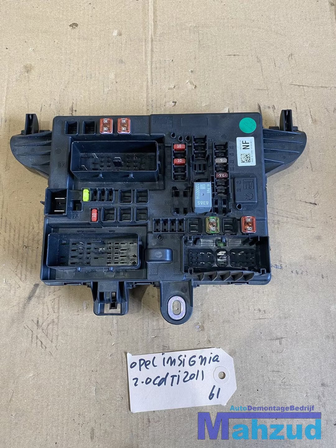OPEL INSIGNIA A 2.0 CDTI Zekeringkast in kofferbak 13277322, Gebruikt, Opel Automobile GmbH, Ophalen of Verzenden, Kontakt@opel-infoservice.de