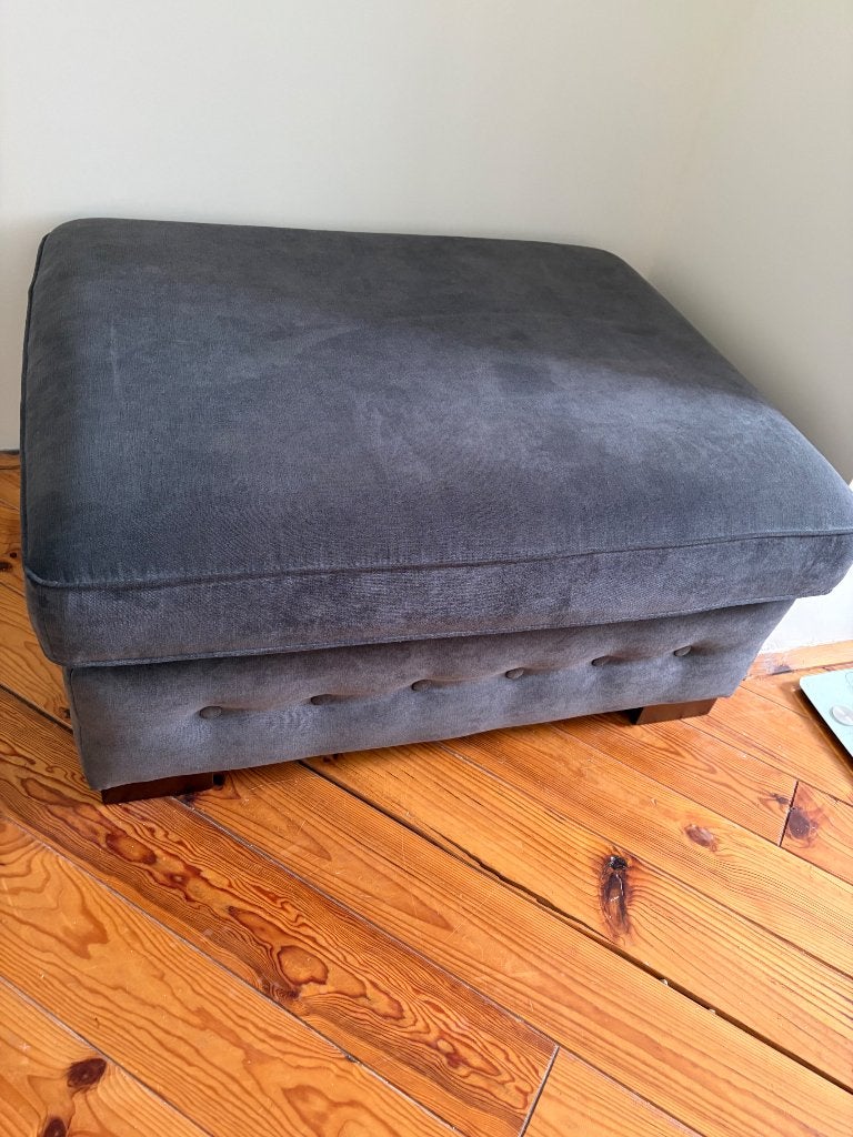 Grey Velvet Ottoman / Footstool, Huis en Inrichting, Ophalen, Gebruikt, Vierkant, 125 cm of meer