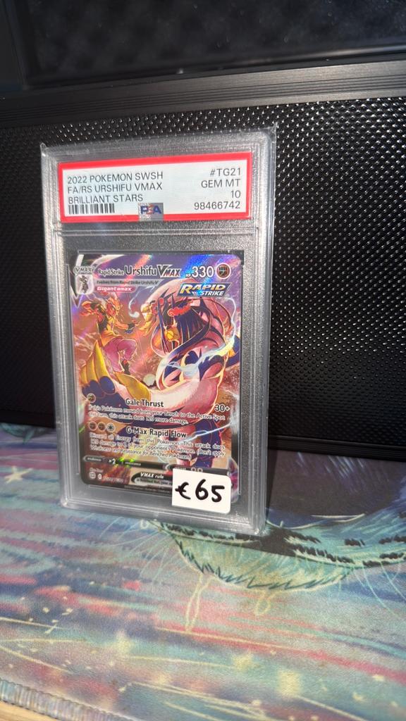 Urshifu vmax psa 10 tg21, Ophalen of Verzenden, Zo goed als nieuw