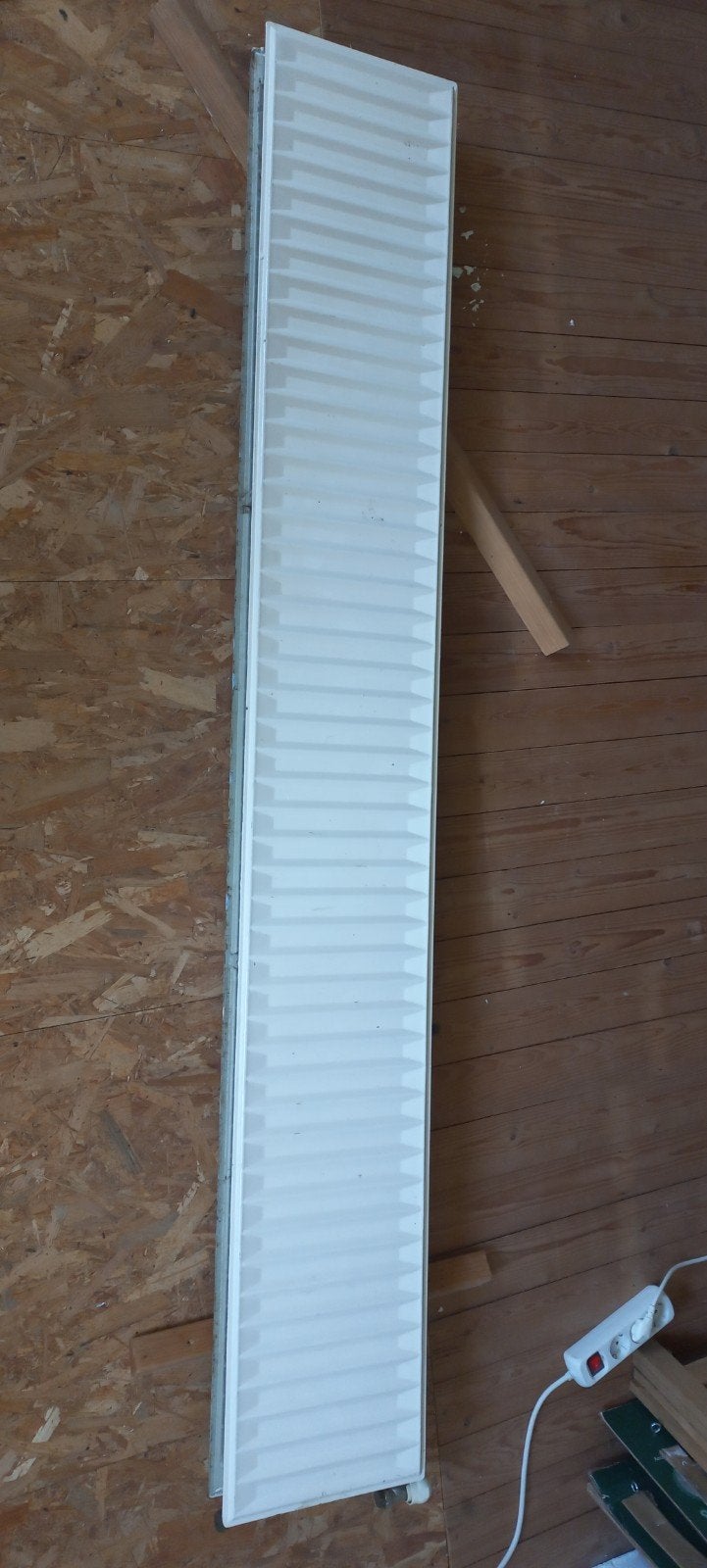 Gebruikte radiator, zonder ophangpunten h22 300x2000, Doe-het-zelf en Verbouw, Verwarming en Radiatoren, Ophalen, 30 tot 80 cm