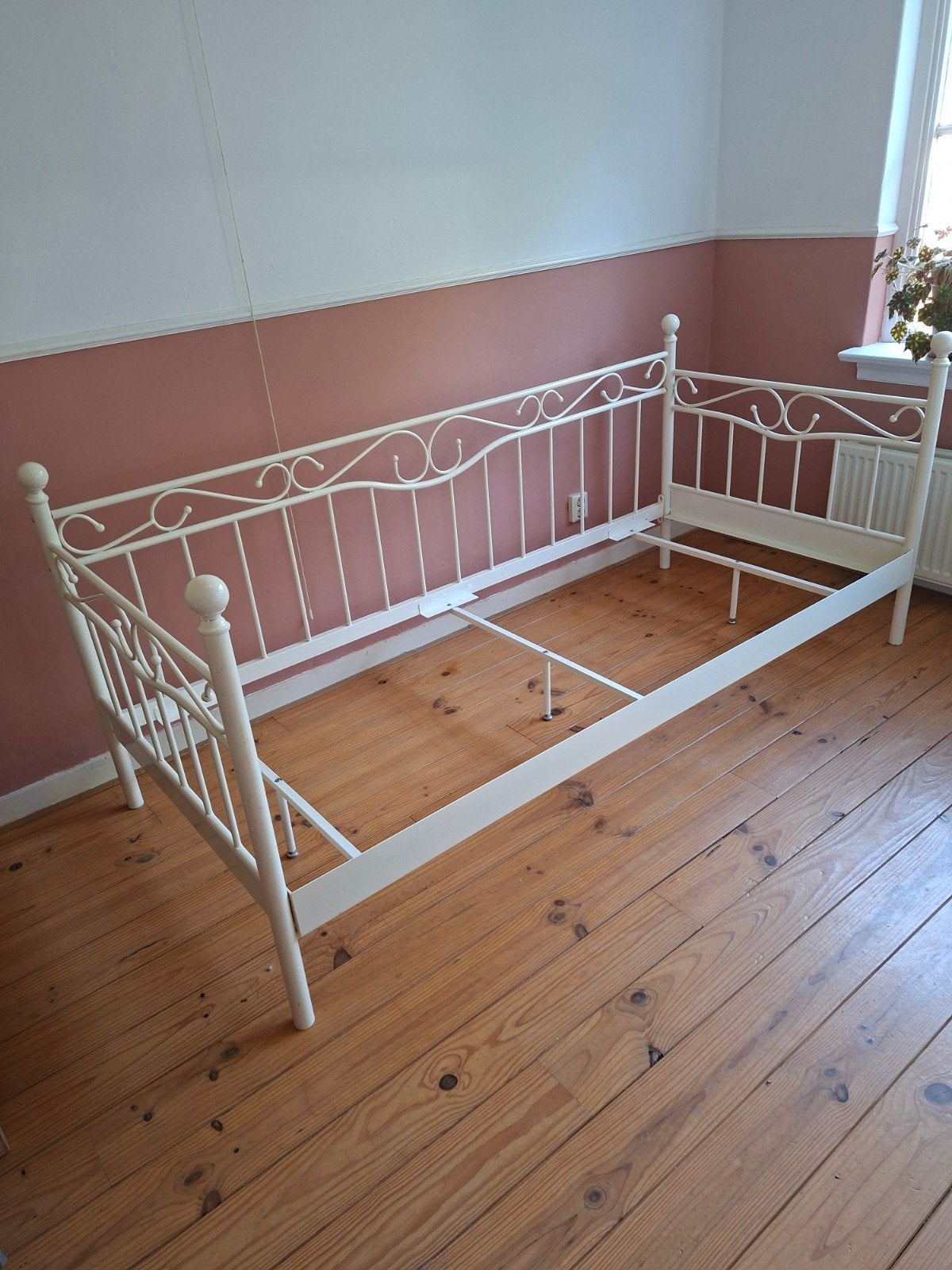 Mooi spijlenbed, wit, 2.00 mtr x 90 cm., Ophalen, 90 cm, Eenpersoons, Wit