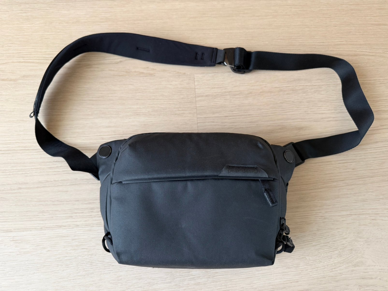 Peak Design Everyday Sling 3L + Peak Design Cuff Wrist Strap, Voorvak, Ophalen of Verzenden, Zo goed als nieuw, Schoudertas