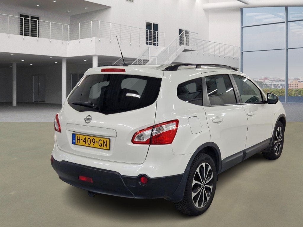 Nissan Qashqai +2 1.6 360, Voorwielaandrijving, Euro 5, 4 cilinders, Wit