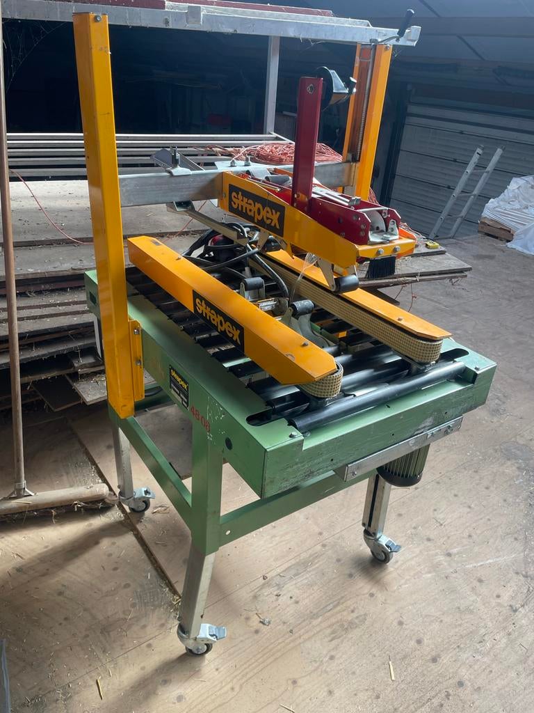 Strapex sluitmachine dozensluiter met rollenbaan, Ophalen, Doos, Minder dan 40 cm, Nieuw