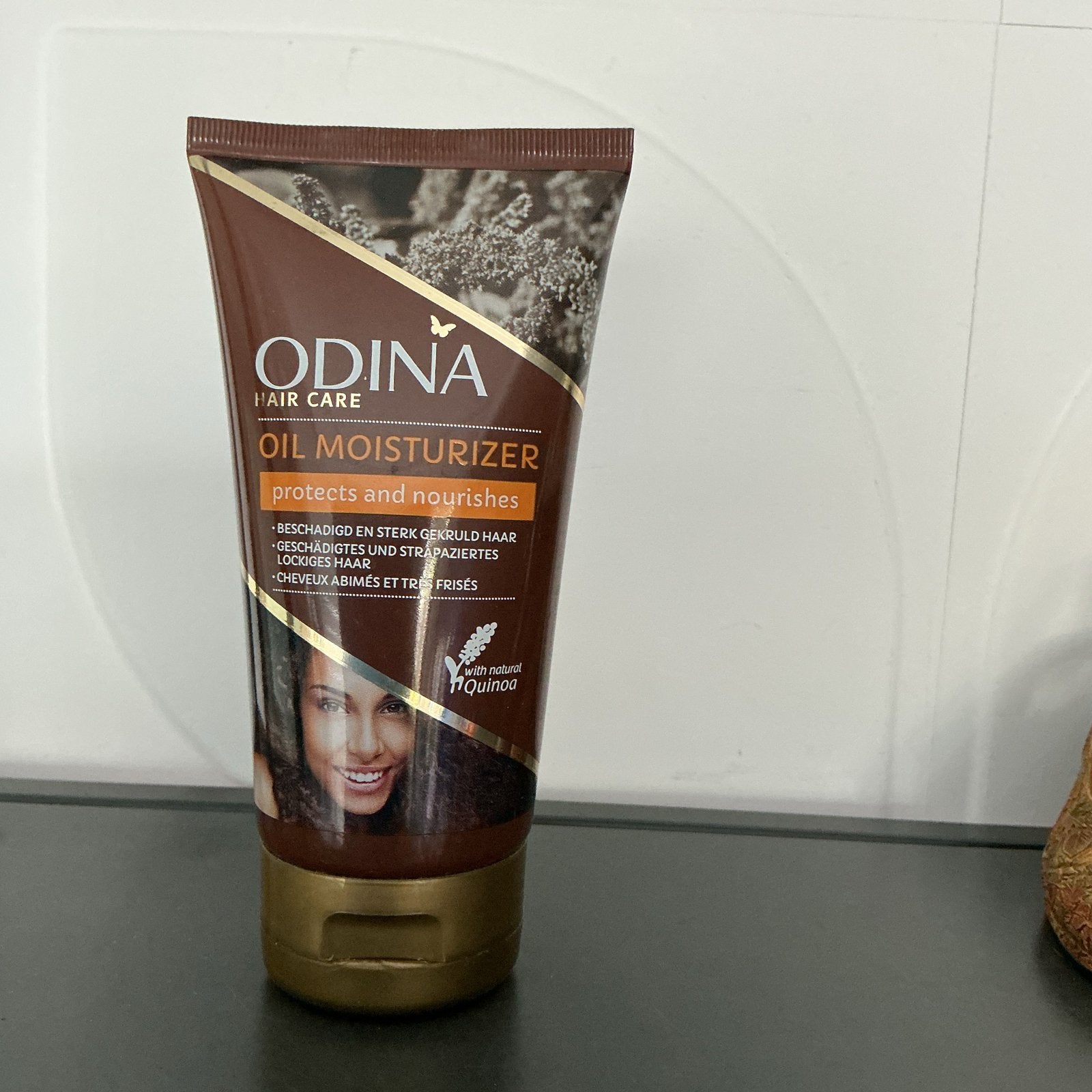 Odina Hair Care Oil Moisturizer met Quinoa - 150ml, Sieraden, Tassen en Uiterlijk, Ophalen of Verzenden, Nieuw, Haarverzorger of -hersteller