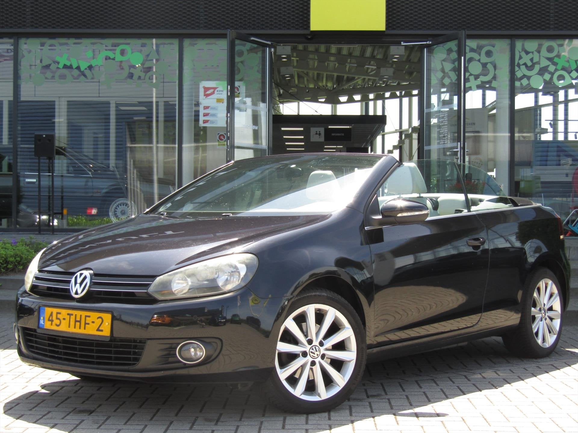 VOLKSWAGEN Golf 1.2 TSI BlueMotion / Navigatie / Vol Leder /