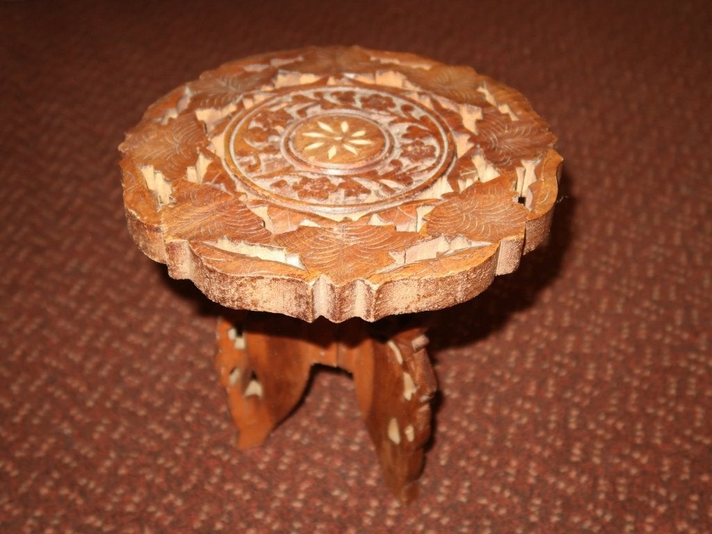 vintage Indische bijzettafeltje, handgemaakt houtsnijwerk, Verzenden, Azië, Hout, Houtsnijwerk