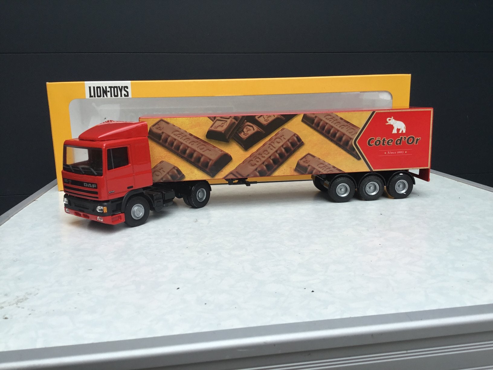 Lion Car Daf 95 / 400 Cote  d ‘ Or in ovp, Ophalen of Verzenden, Zo goed als nieuw, Bus of Vrachtwagen, Lion Toys