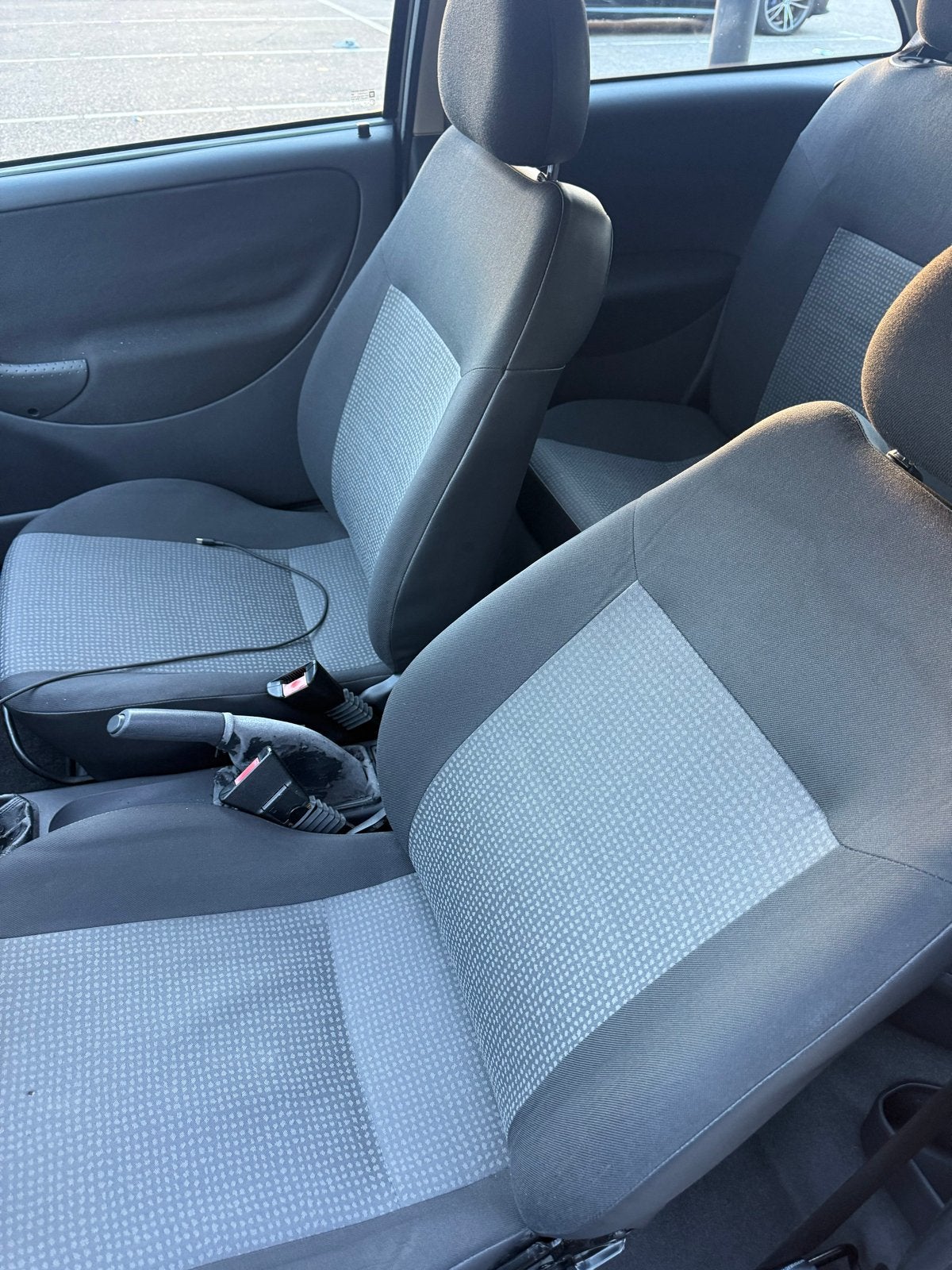 Foto 19 van Opel Corsa 1.2 Twinport | 2e eigenaar | Airco | APK 06-2027