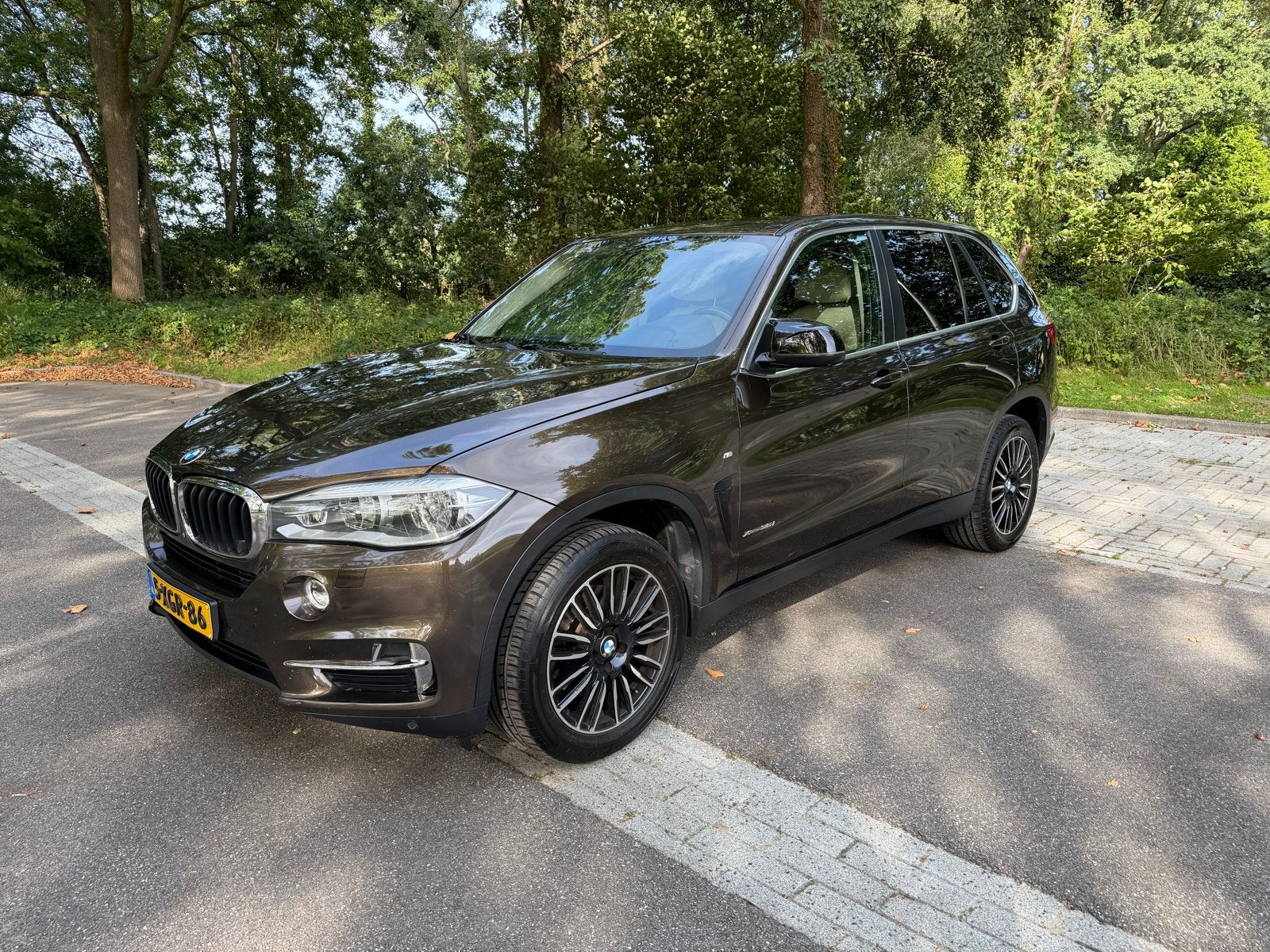 BMW X5 Xdrive 35I Aut8 bj. 8-2014 Panorama, Auto's, 2005 kg, X5, Bruin, 7 stoelen