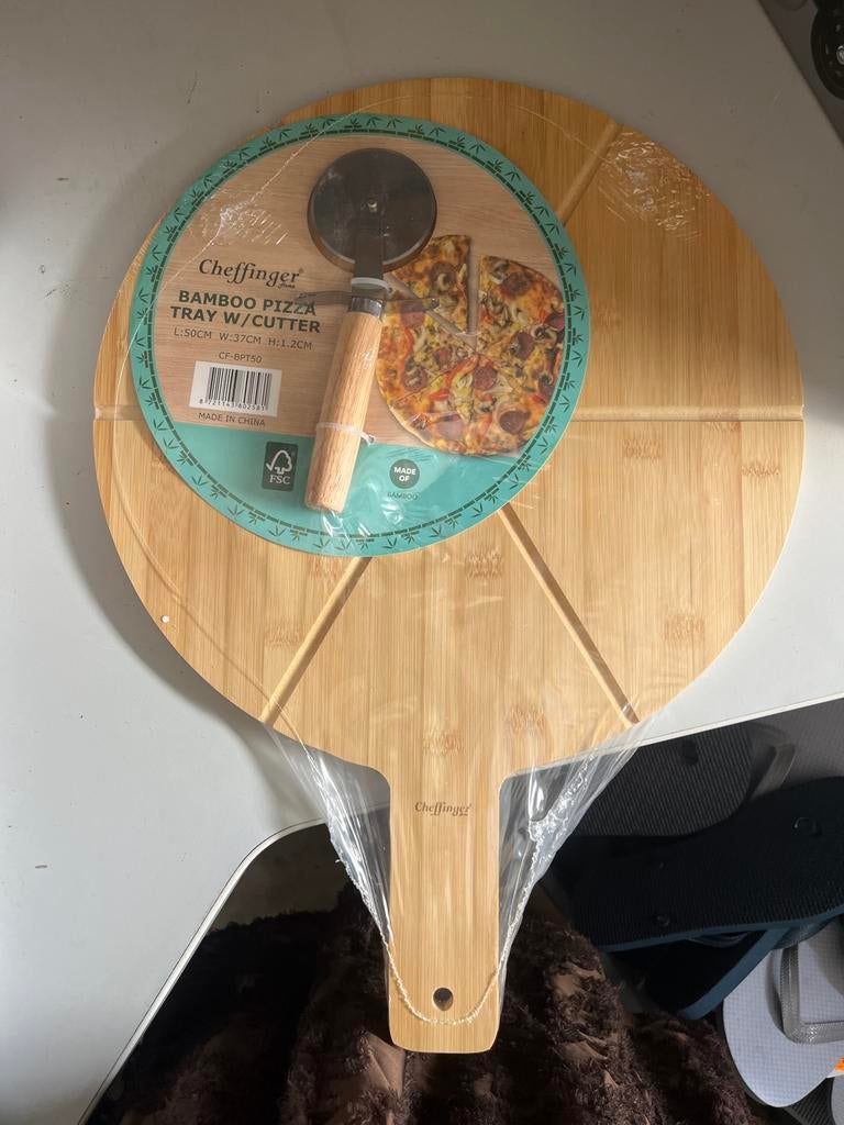 Cheffinger Bamboe Pizzaplank met Snijder - Nieuw, Hout, Snij-/serveerplank, Nieuw, Ophalen of Verzenden