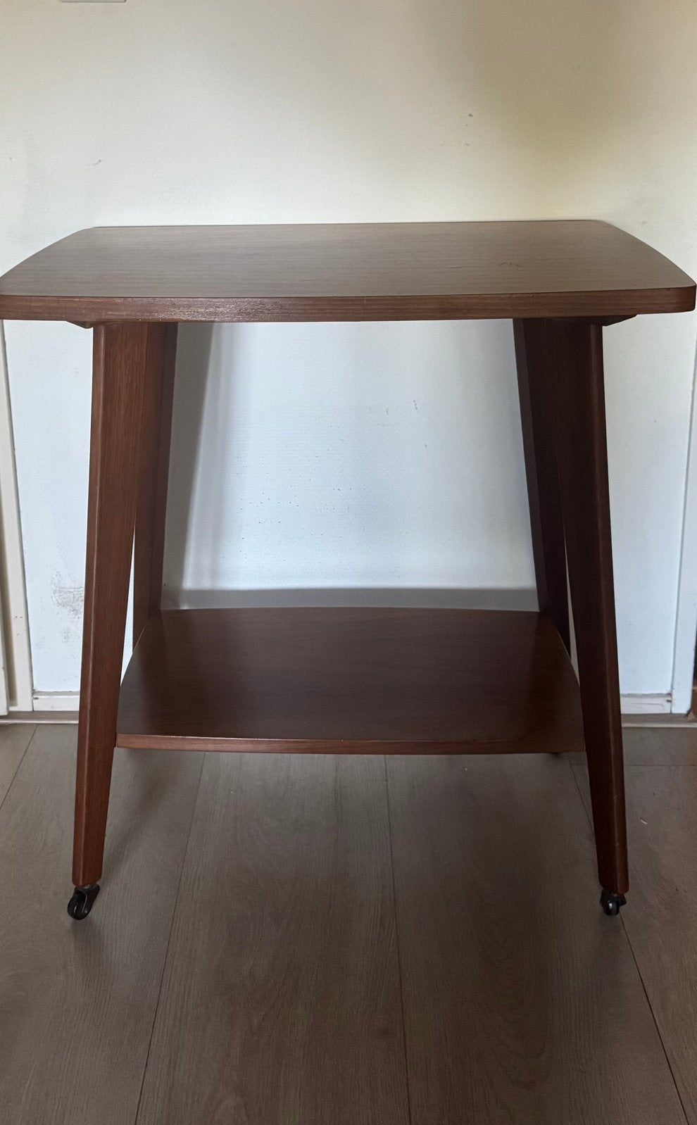 Vintage mid-century bijzettafel op wieltjes, Ophalen, 50 tot 100 cm, Zo goed als nieuw, 25 tot 50 cm
