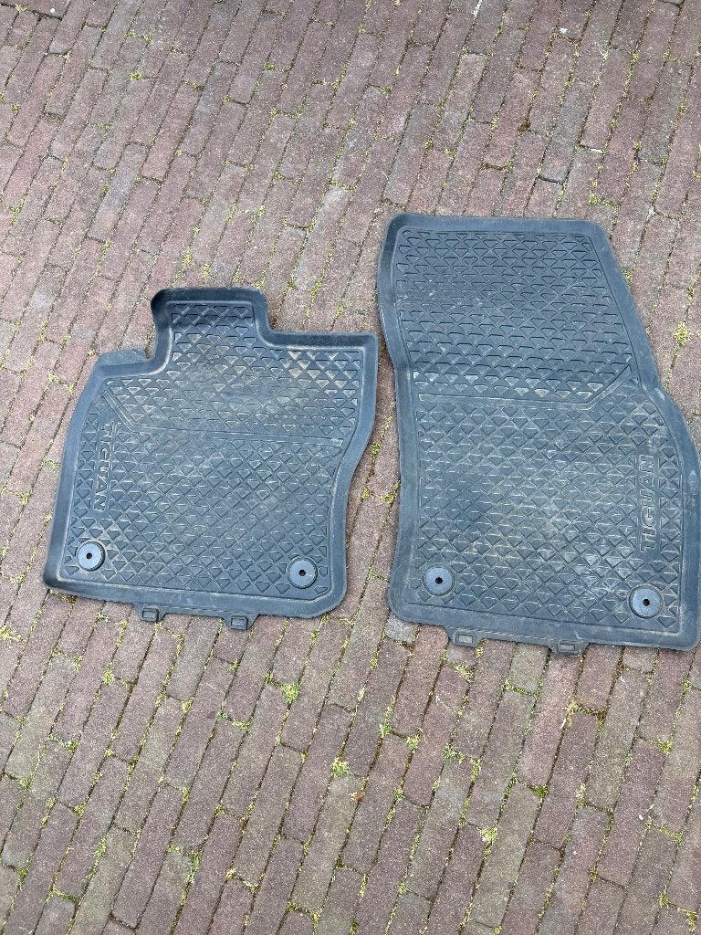 Vloermatten rubber VW Tiguan, Ophalen of Verzenden, Gebruikt