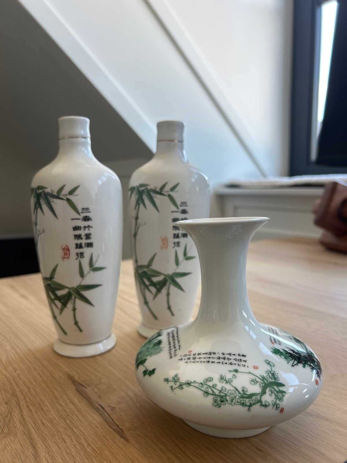 Set van 3 Porseleinen Chinese Vaasjes met Bamboe en Bloesem, Ophalen of Verzenden