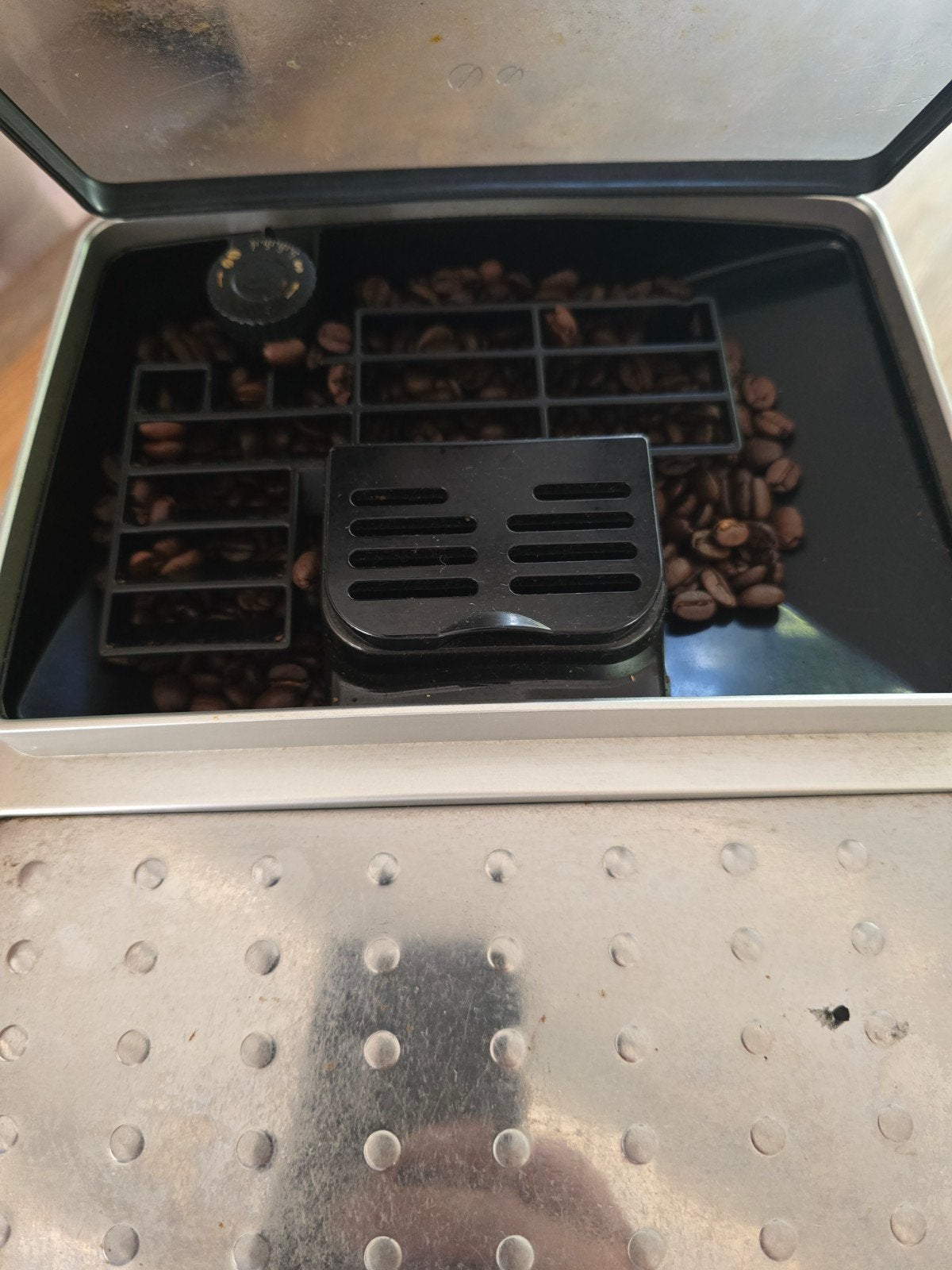 Foto 3 van koffiemachine-bonenmachine de'Longhi