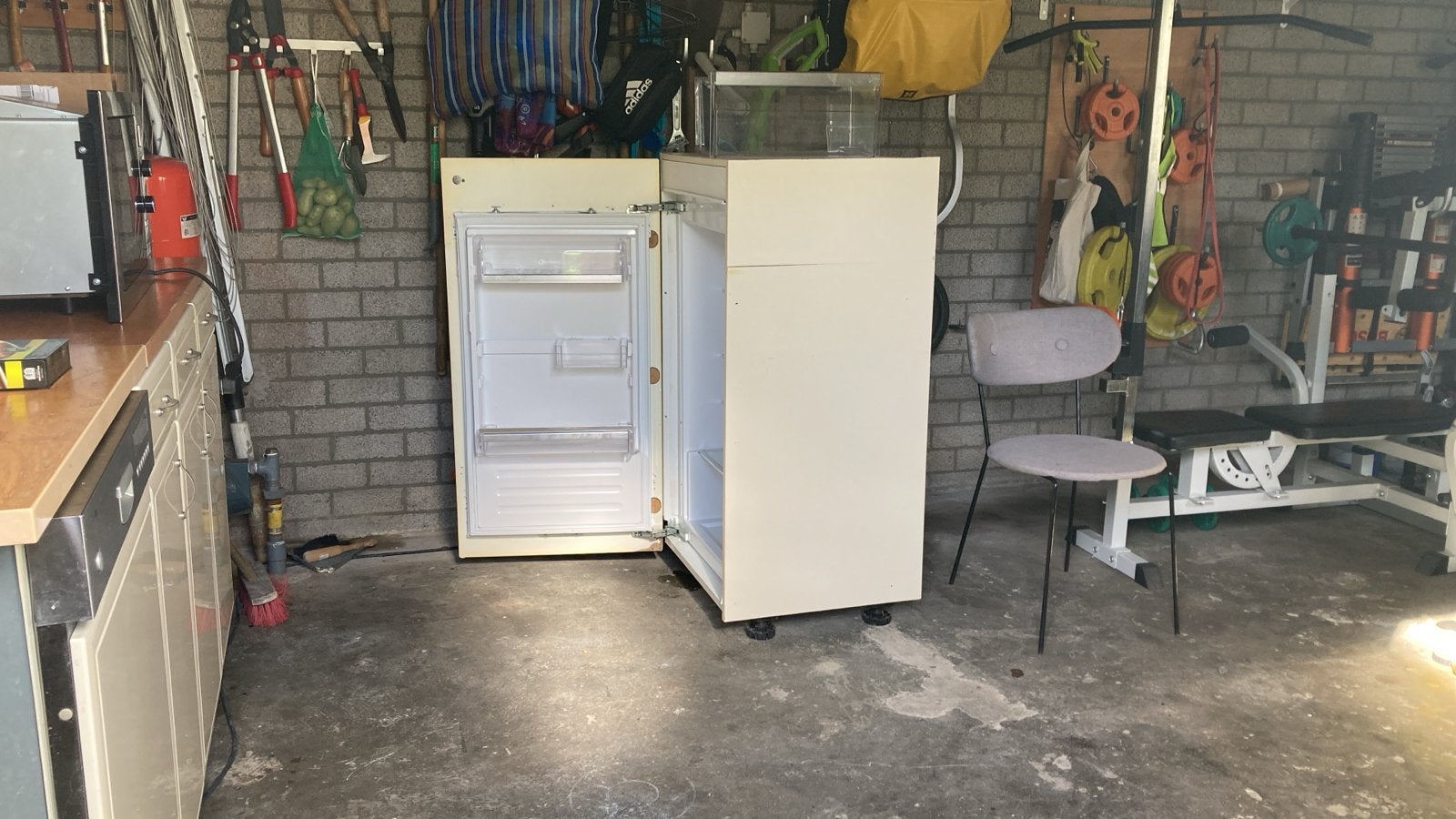 Gratis af te halen: Compacte ingebouwde koelkast, 85 tot 120 cm, 75 tot 100 liter, Ophalen of Verzenden, 45 tot 60 cm