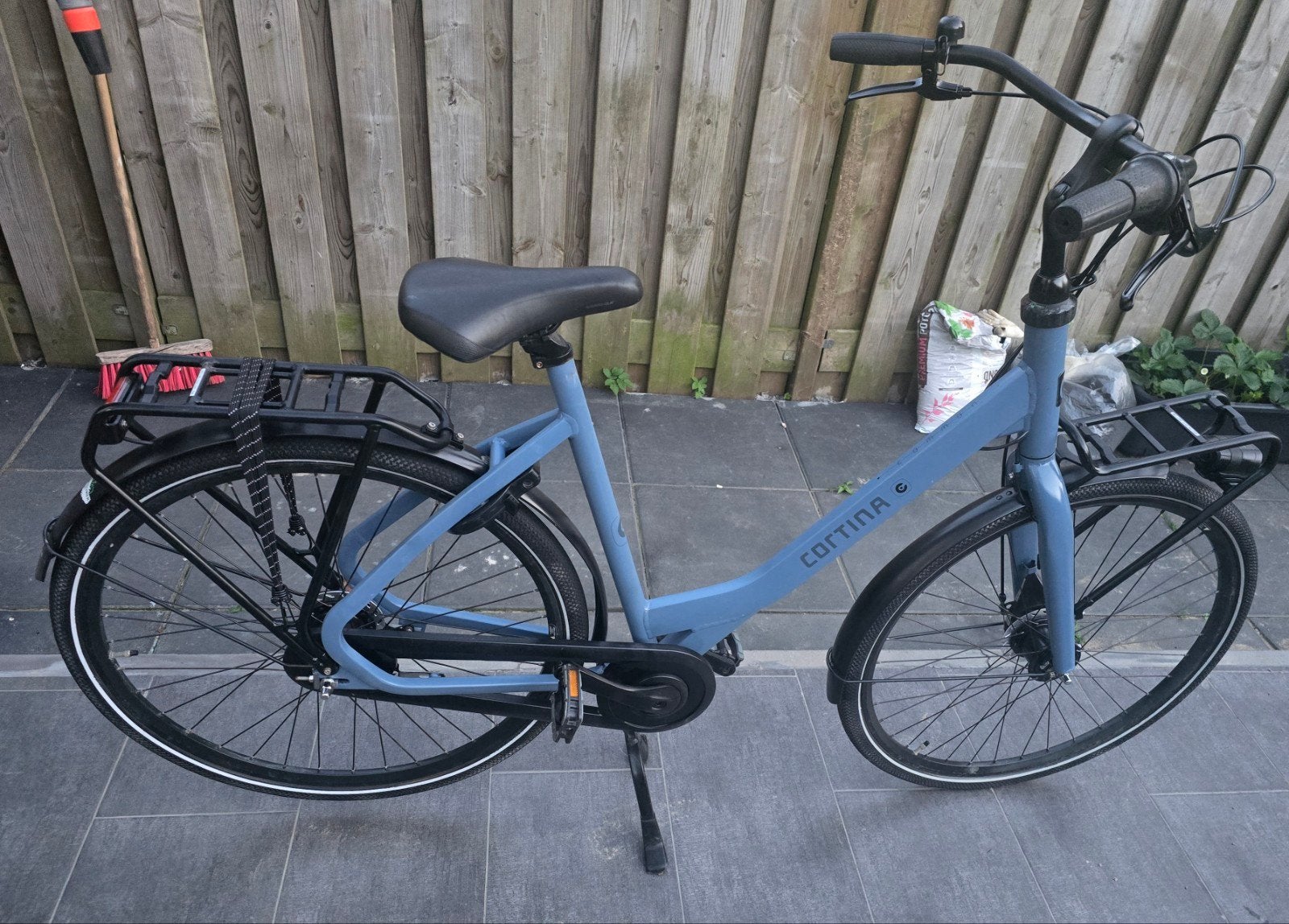 Cortina common, Fietsen en Brommers, Fietsen | Dames | Damesfietsen, 53 tot 56 cm, Versnellingen, Zo goed als nieuw, Trommelrem