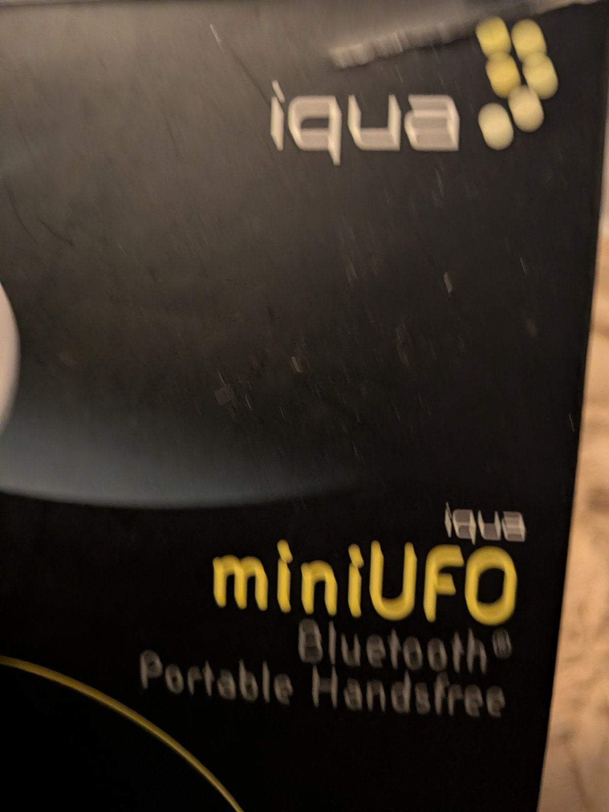 Iqua miniUFO Bluetooth Portable Handsfree Carkit, Auto diversen, Ophalen of Verzenden, Zo goed als nieuw