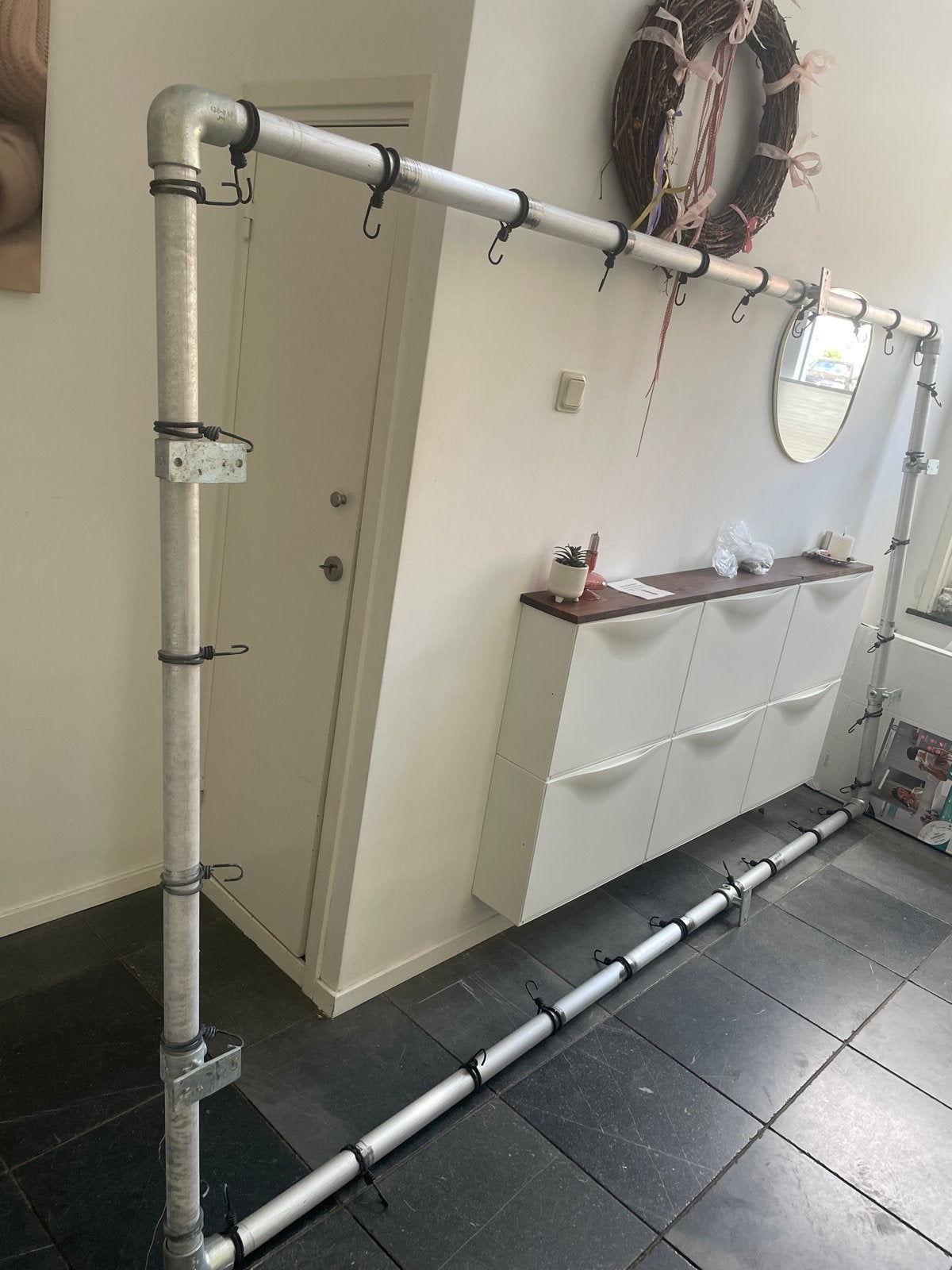 Steigerbuisframe voor banner met 30 elastieken en 6 muurbeug, Ophalen, Zo goed als nieuw, Overige typen, 2 tot 5 meter