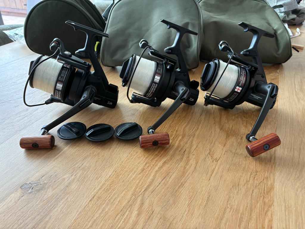 Set van 3 Daiwa Tournament TS5000BE molens, Watersport en Boten, Ophalen of Verzenden, Zo goed als nieuw, Molen