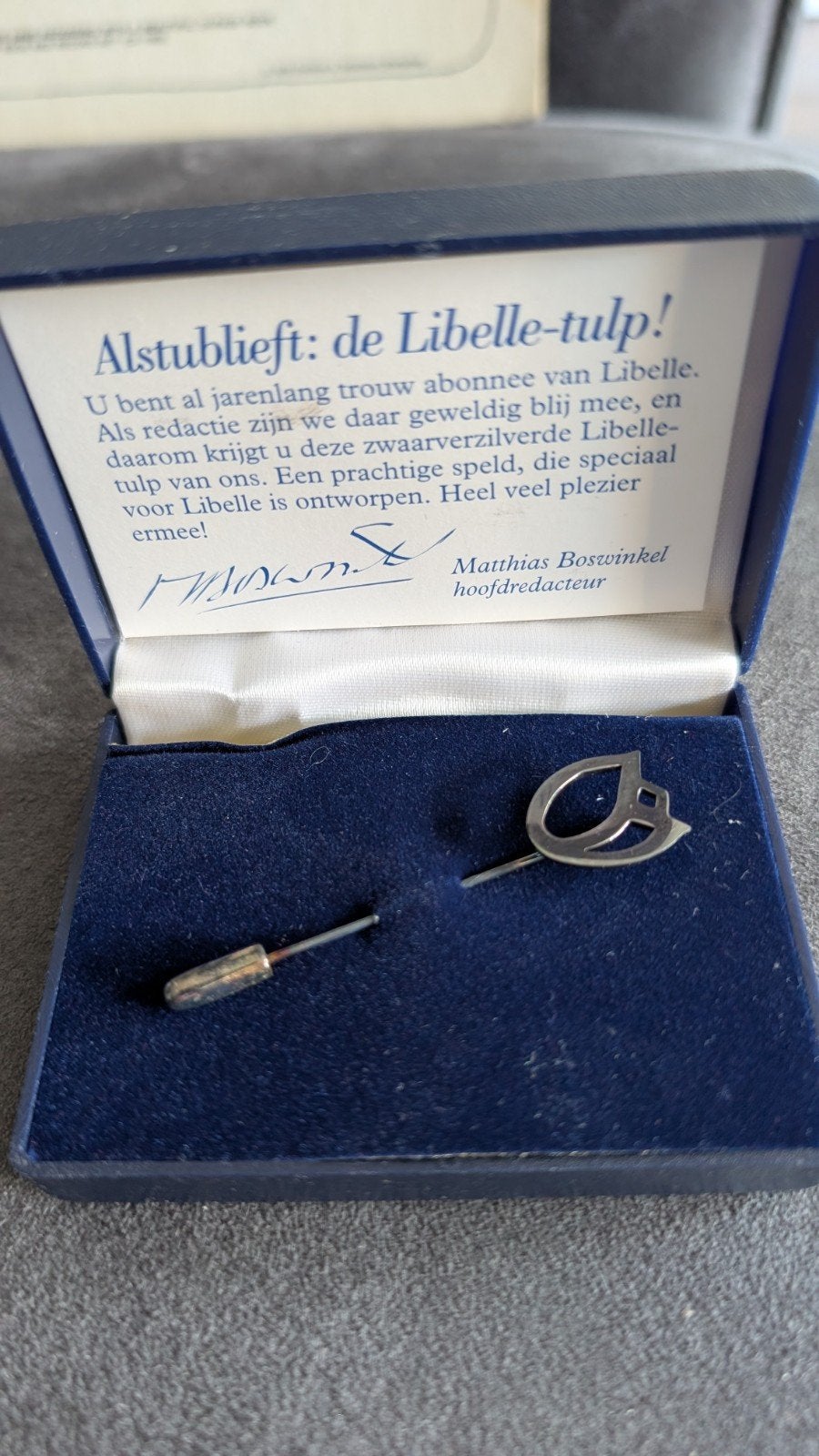 Zwaarverzilverde Libelle-tulp speld - Nieuw in doosje, Ophalen, 4 tot 7 cm, Nieuw, Zilver