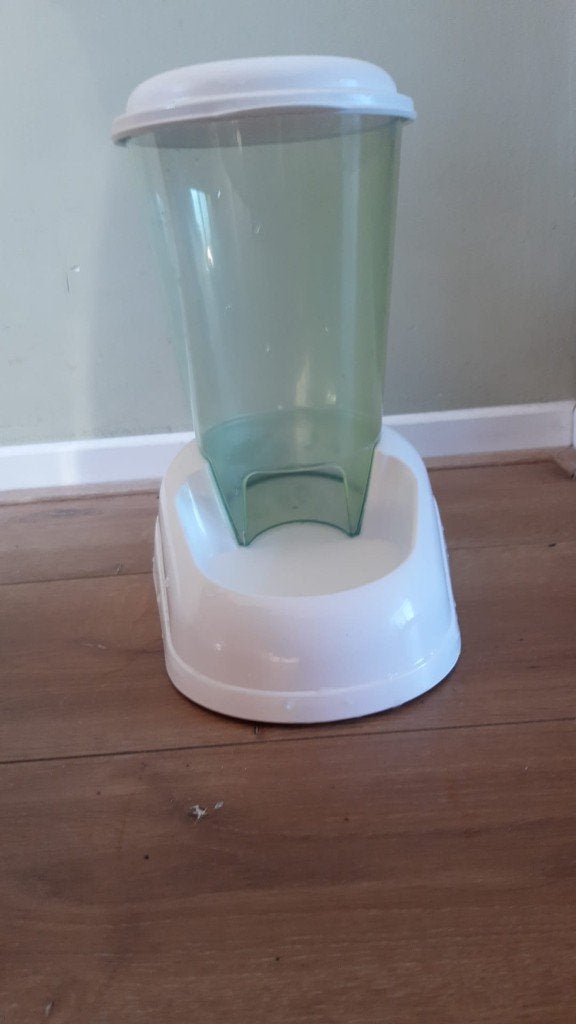 katten voersilo, Ophalen, Zo goed als nieuw