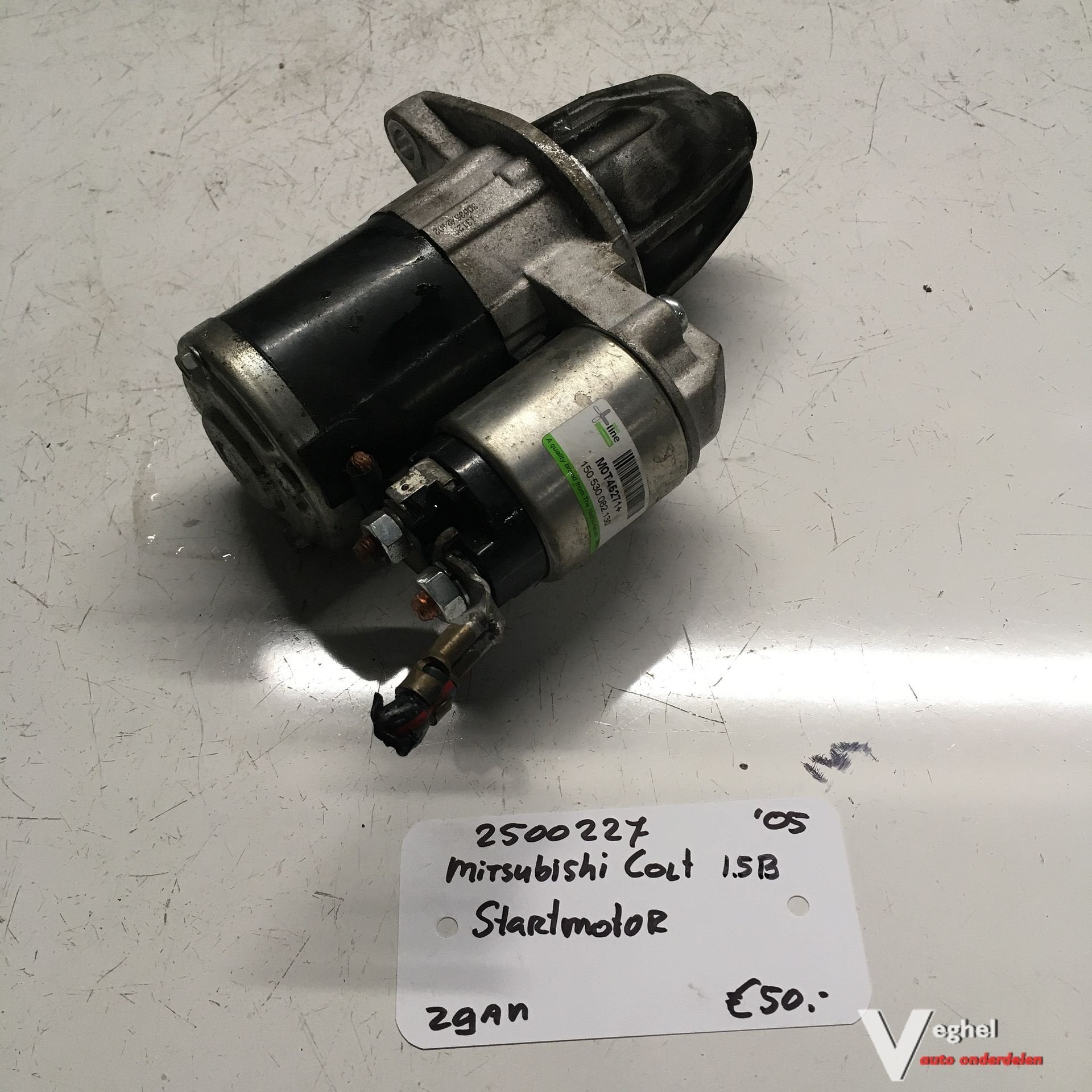Mitsubishi Colt 1.5B kleurcode: 01D 2005 2500227  Startmotor