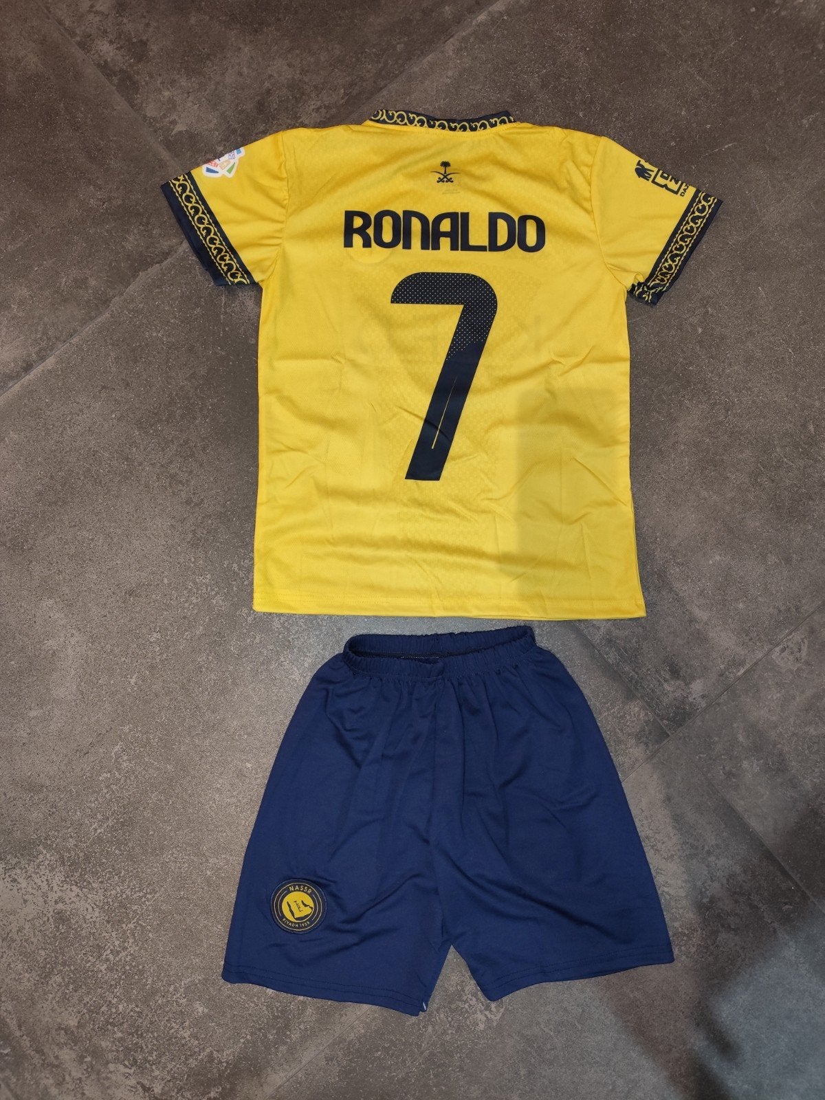 Nieuwe Ronaldo Al Nassr voetbaltenue maat 176, Ophalen, Nieuw, Set