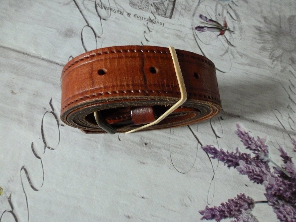 Leren Riem – 1.20 mtr, Kleding | Heren, Riemen en Ceinturen, Bruin, Nieuw, Ophalen of Verzenden, 115 cm of meer