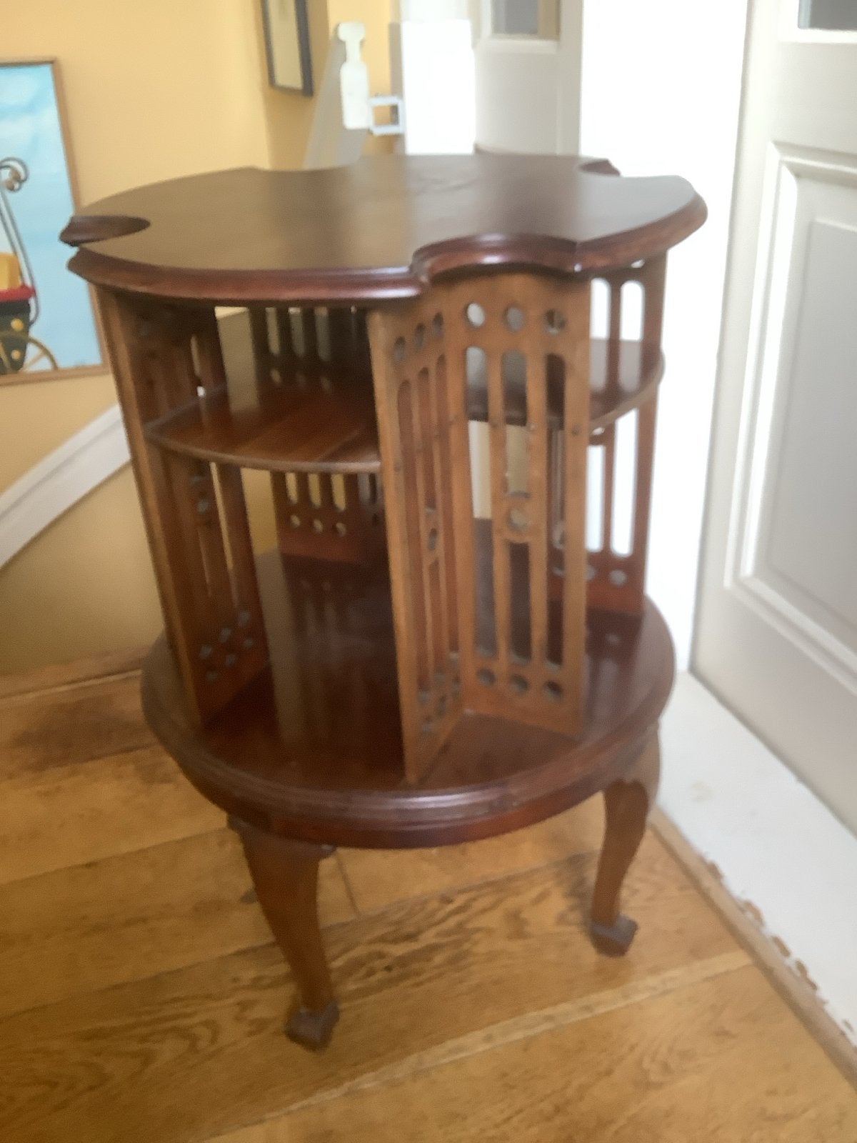 Antieke draaibare boekenmolen / bijzettafel, Antiek en Kunst, Antiek | Woonaccessoires, Ophalen of Verzenden