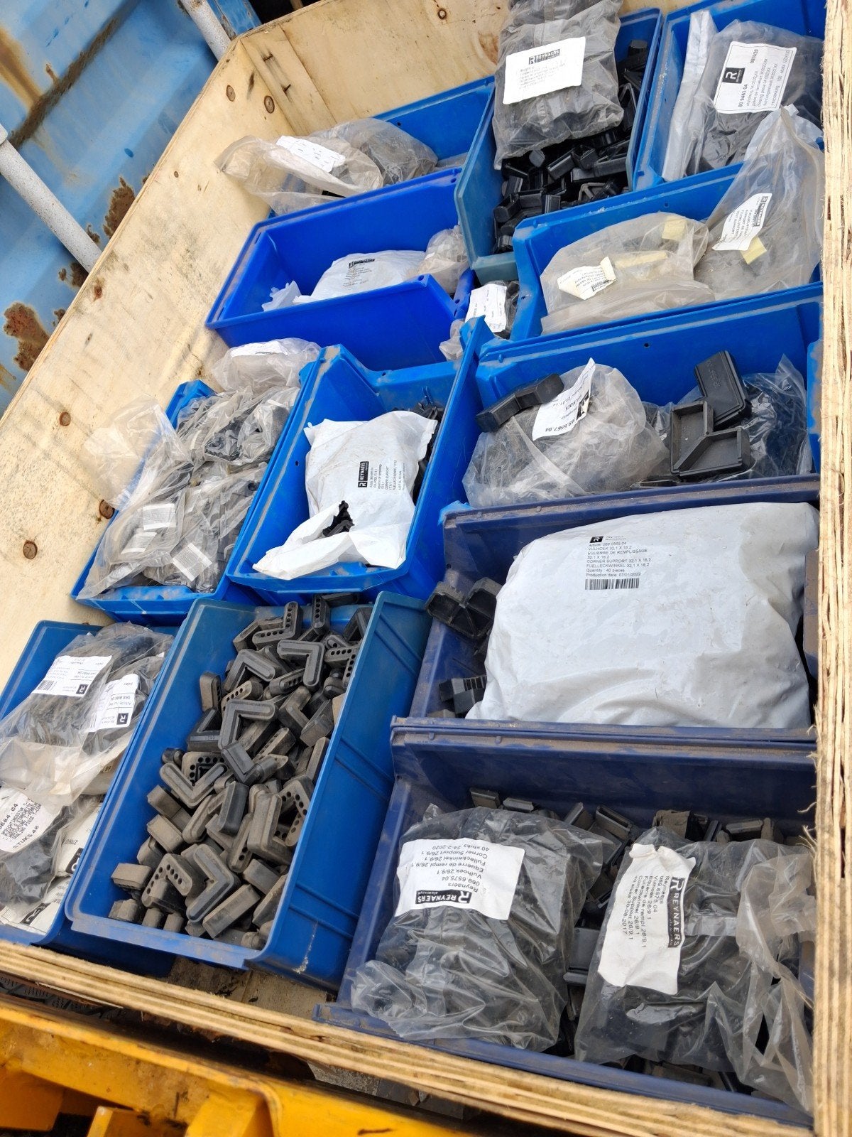 partij rubbers en bevestigingsmateriaal, Ophalen, Zo goed als nieuw, Kunststof, Overige typen