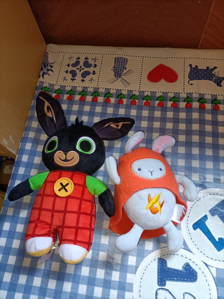 Bing knuffel 24 cm + vriendje Giochi Preziosi Hoppity 18 cm, Ophalen of Verzenden, Zo goed als nieuw, Overige typen