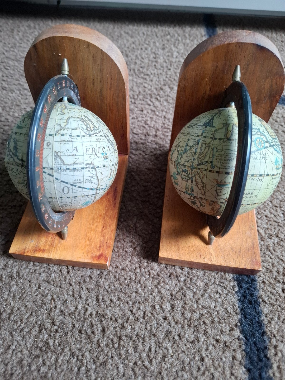 Antieke Wereldbol Boekensteunen - Decoratieve Globes, Gebruikt, Draaibaar, Ophalen of Verzenden, Antieke wereldbol