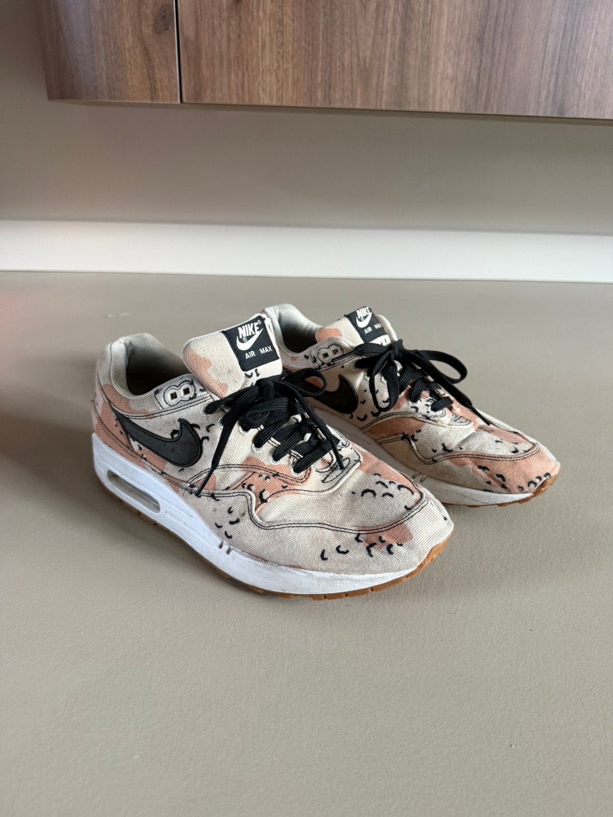 Nike Air Max 1 Premium Desert Camo Maat 43 Limited Edition, Kleding | Heren, Ophalen of Verzenden, Gedragen, Sneakers of Gympen