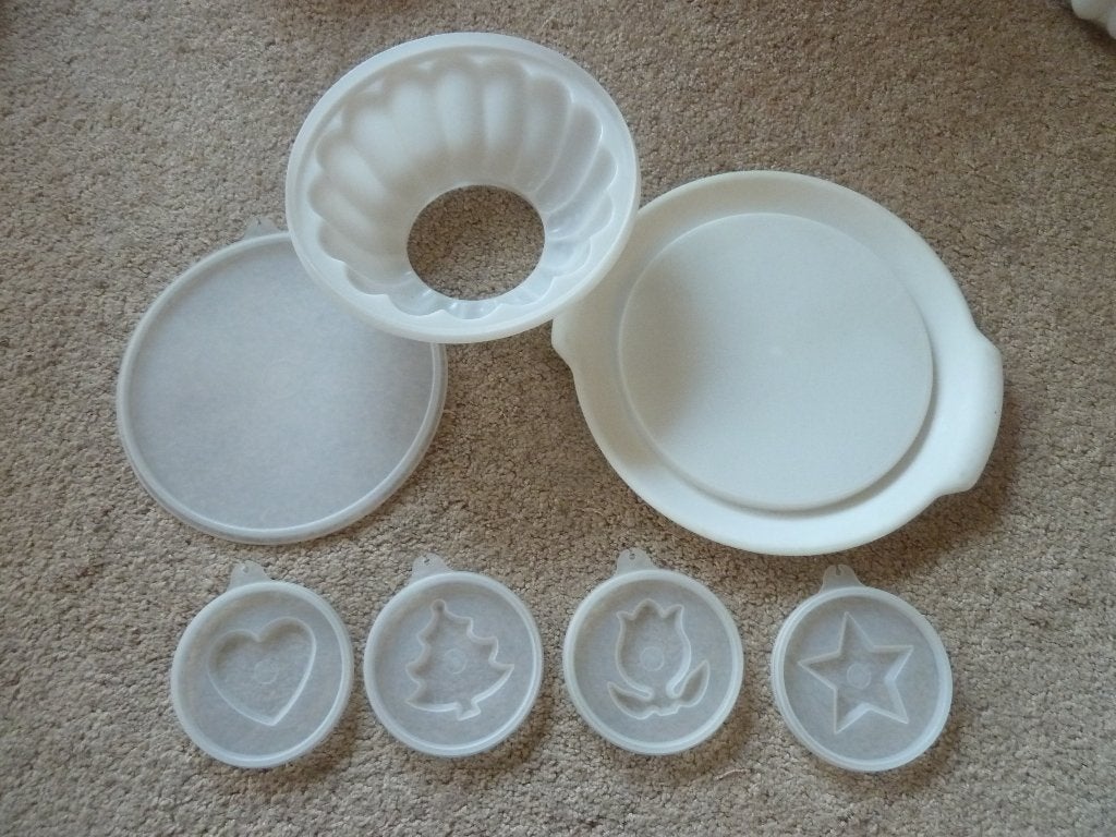 Tupperware Puddingvorm Gastronoom - 7 delig, Gebruikt, Schaal, Wit, Ophalen of Verzenden